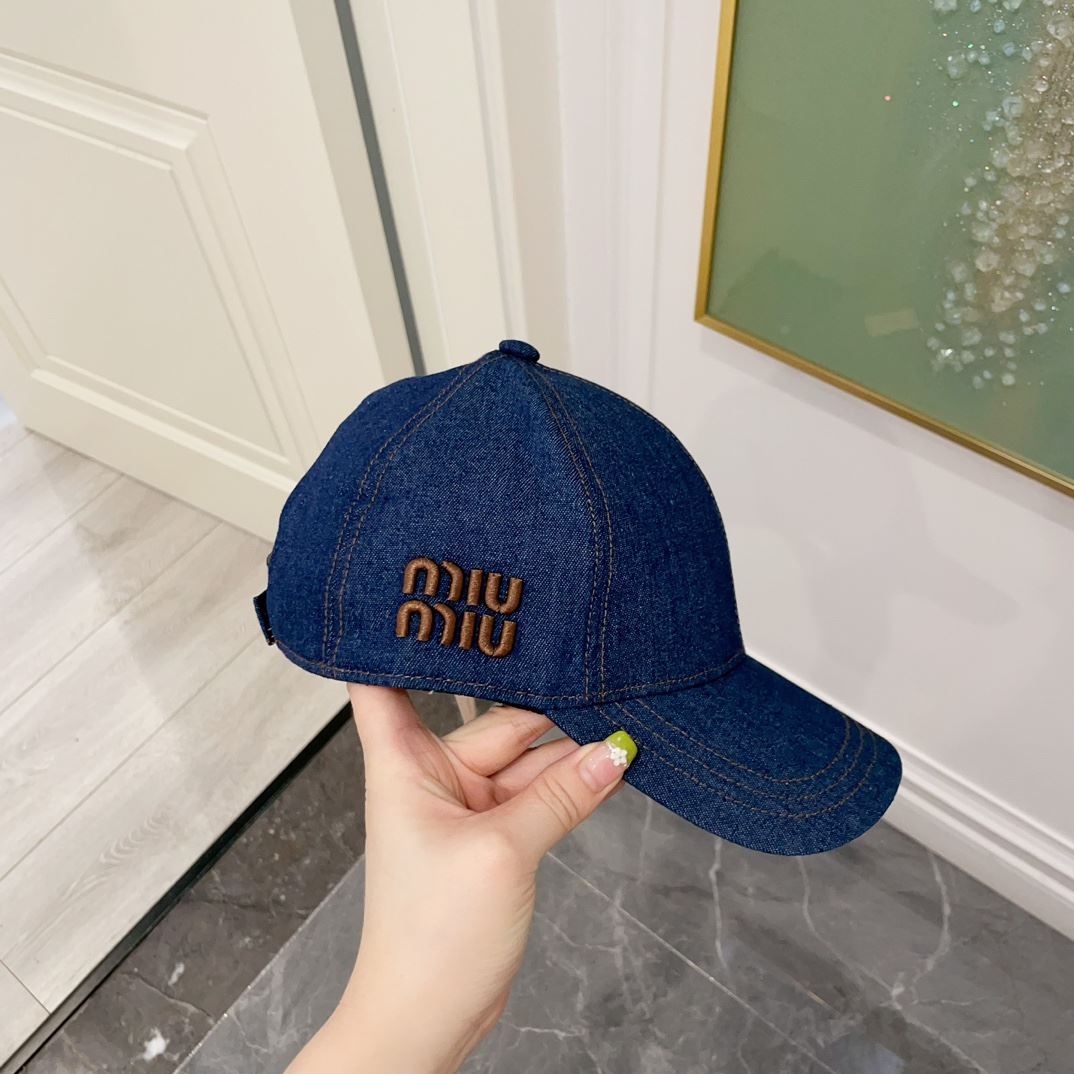 Miu Miu Caps